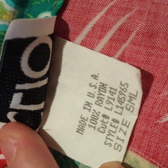 CLIO Red and Cream Vintage Crane Collared Sleeveless Button Down Top A28 - Picture 3 of 6